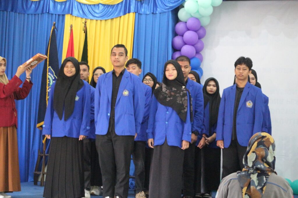 Pelantikan Kepengurusan Badan Eksekutif Mahasiswa dan Dewan Perwakilan Mahasiswa UM Berau Periode 2024-2025